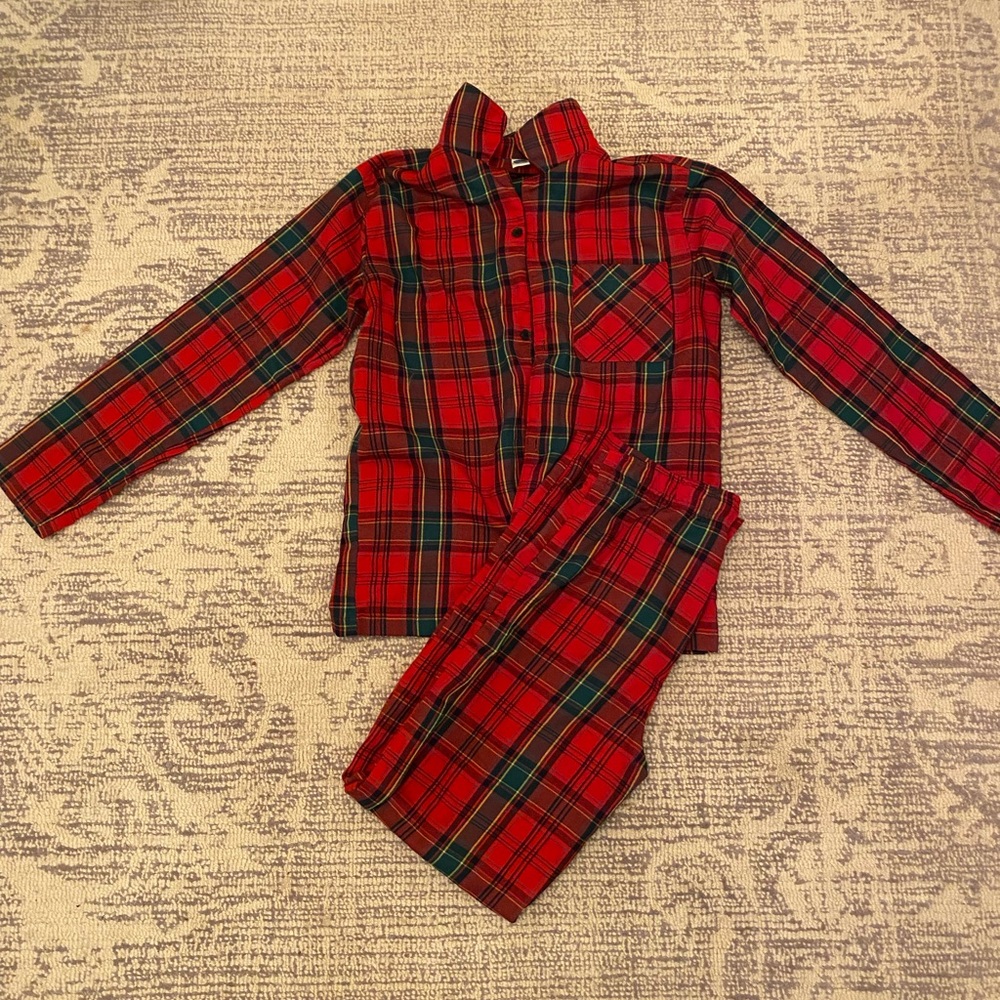 Brand: old navy
Size: XS
Color: red plaid